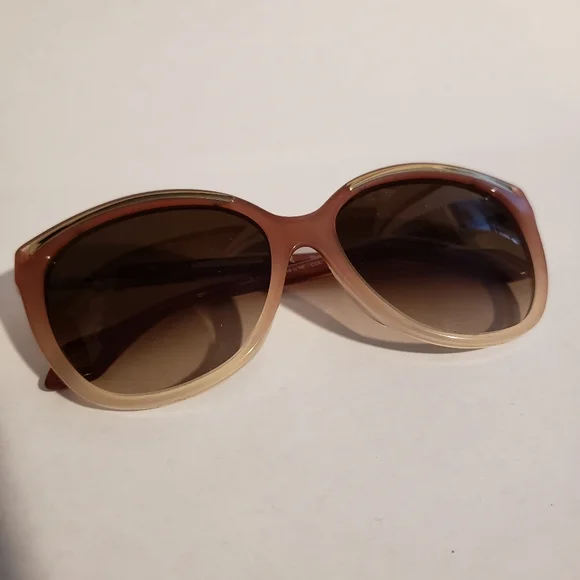 Carolina Herrera Sunglasses - Picture 3 of 7